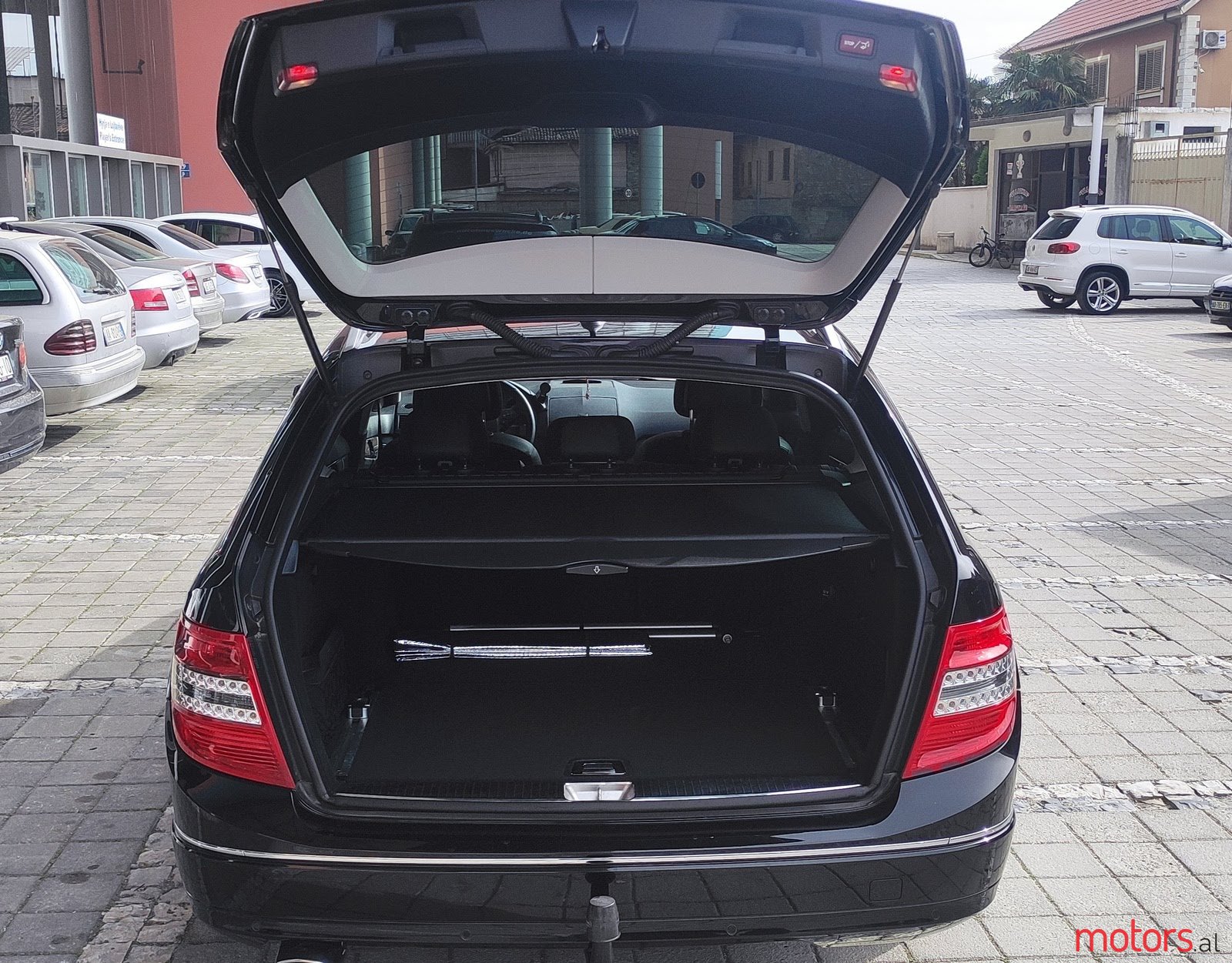 2010' Mercedes-Benz C 250 photo #7