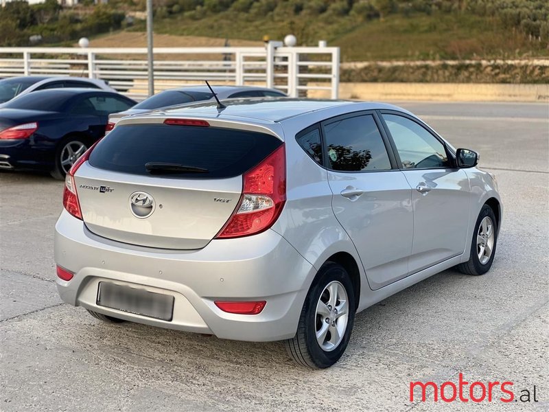 2012' Hyundai Accent photo #4