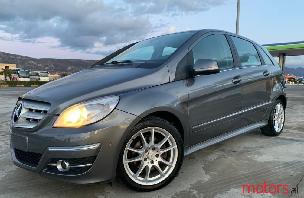2008' Mercedes-Benz B 200 photo #1