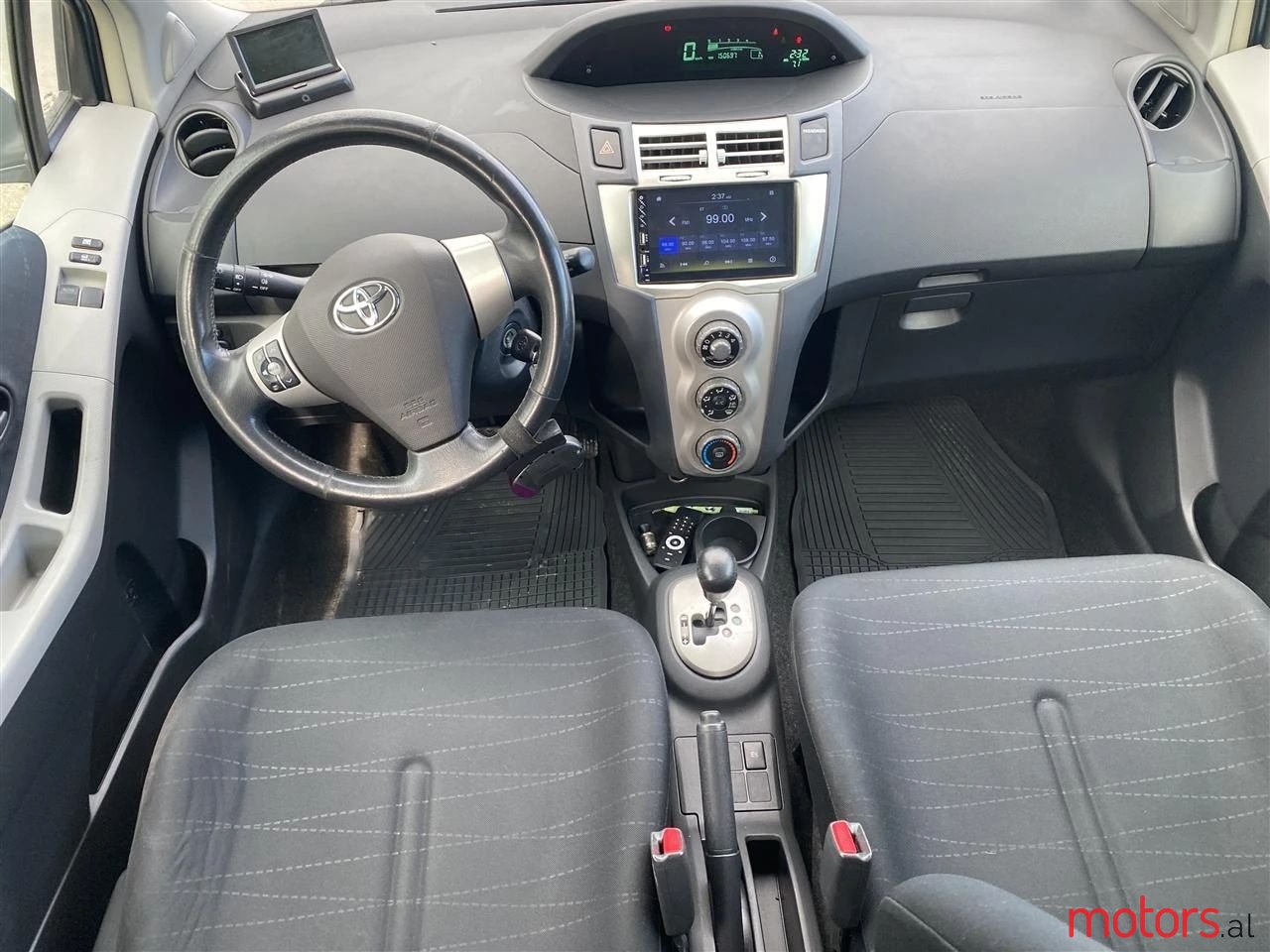 2006' Toyota Yaris photo #3