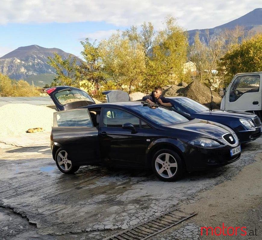 2008' SEAT Leon photo #1