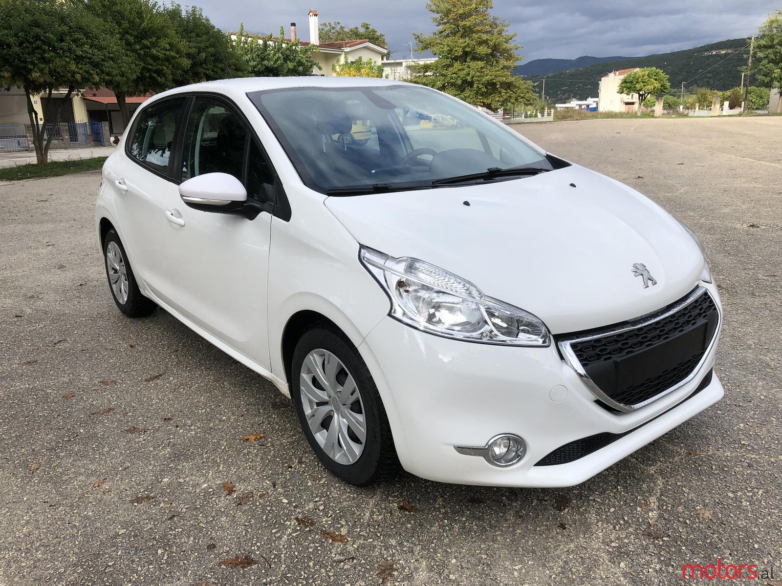 2015' Peugeot 208 photo #1