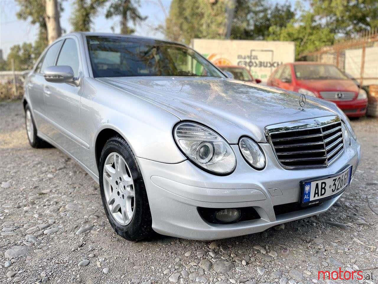 2008' Mercedes-Benz E 200 photo #5