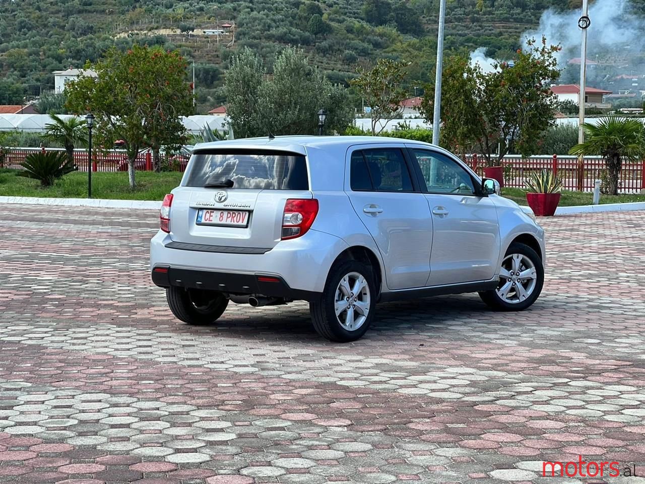 2010' Toyota Urban Cruiser photo #2