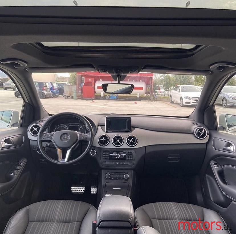 2014' Mercedes-Benz B 180 photo #6