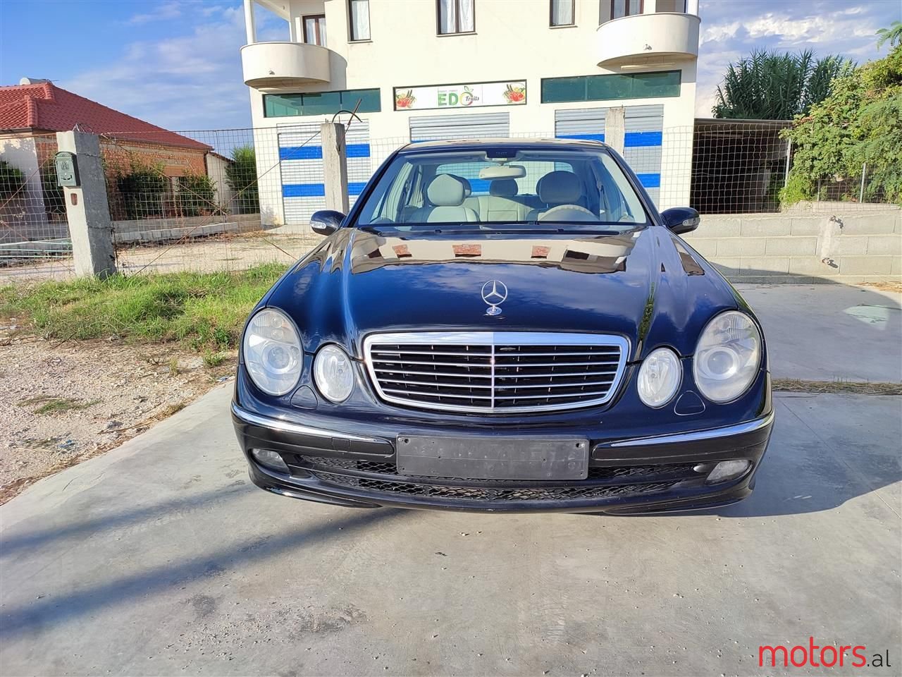 2005' Mercedes-Benz E 220 photo #5