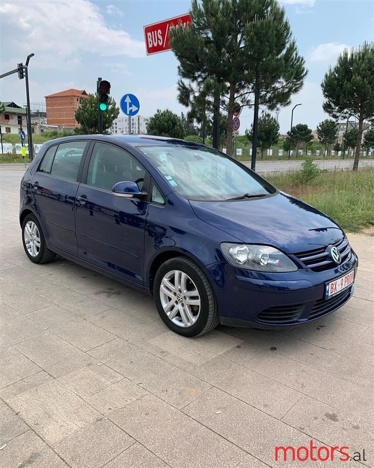 2007' Volkswagen Golf Plus photo #1