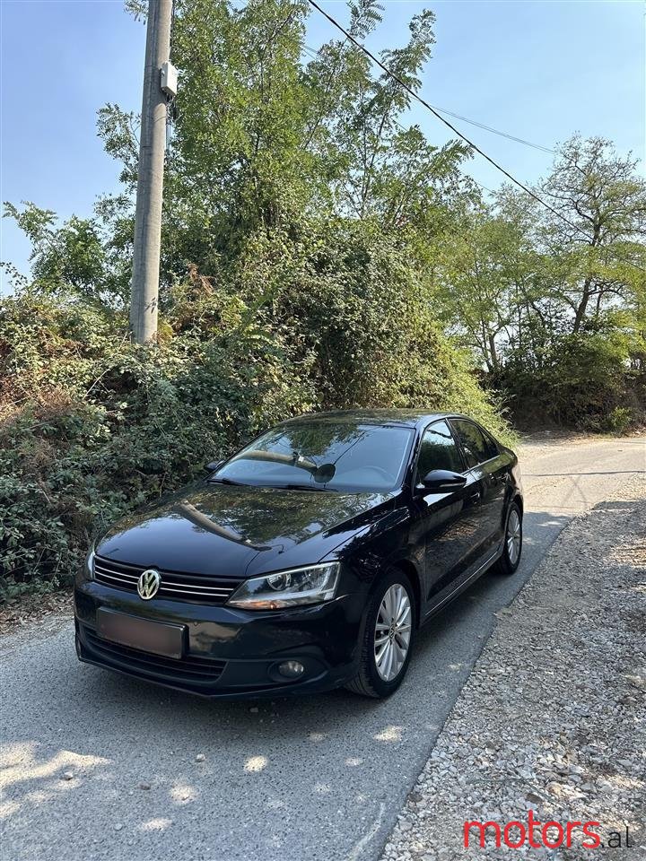 2012' Volkswagen Jetta photo #4