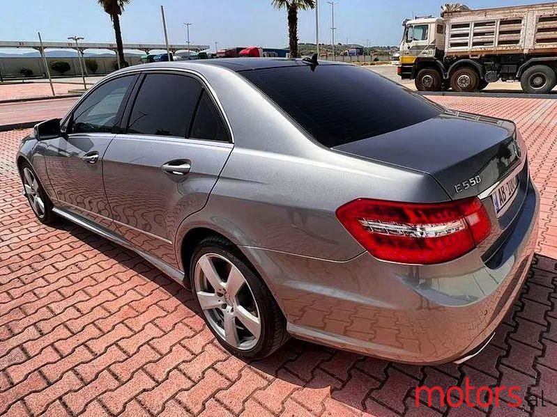 2011' Mercedes-Benz E 55 Amg photo #3