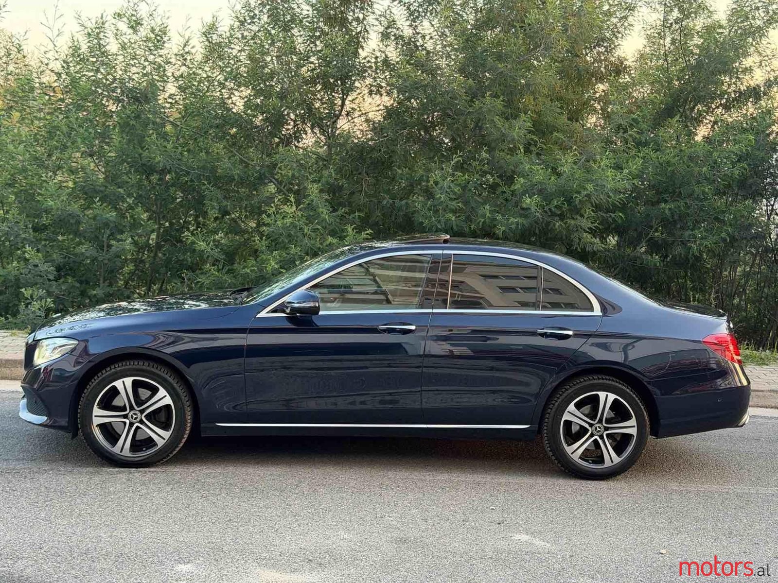 2018' Mercedes-Benz E 220 photo #5