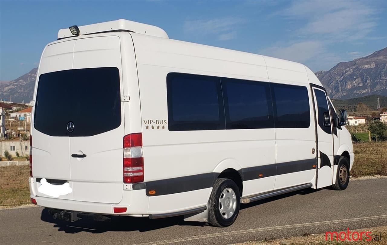 2008' Mercedes-Benz 300 photo #5