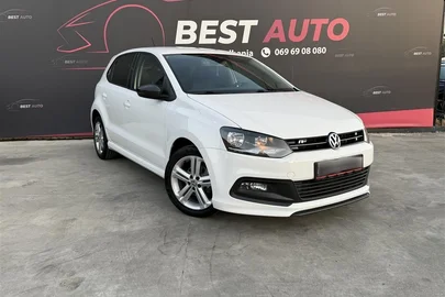 2014' Volkswagen Polo