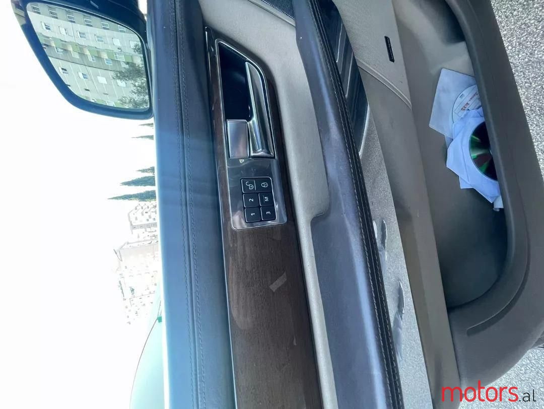 2012' Land Rover Range Rover Sport photo #2