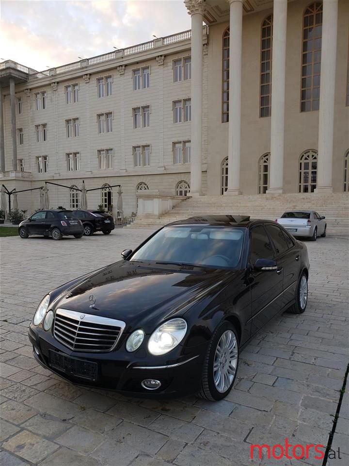 2007' Mercedes-Benz E 320 photo #1