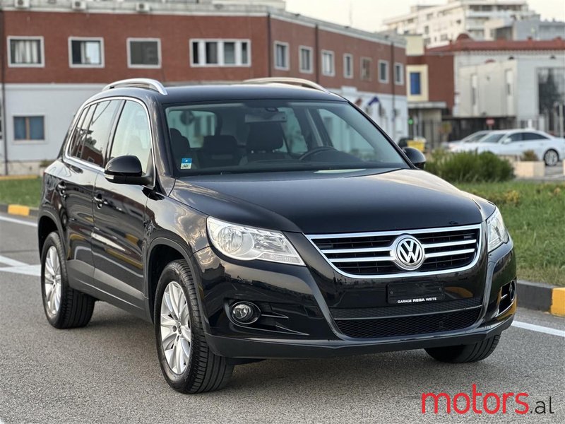 2008' Volkswagen Tiguan photo #3