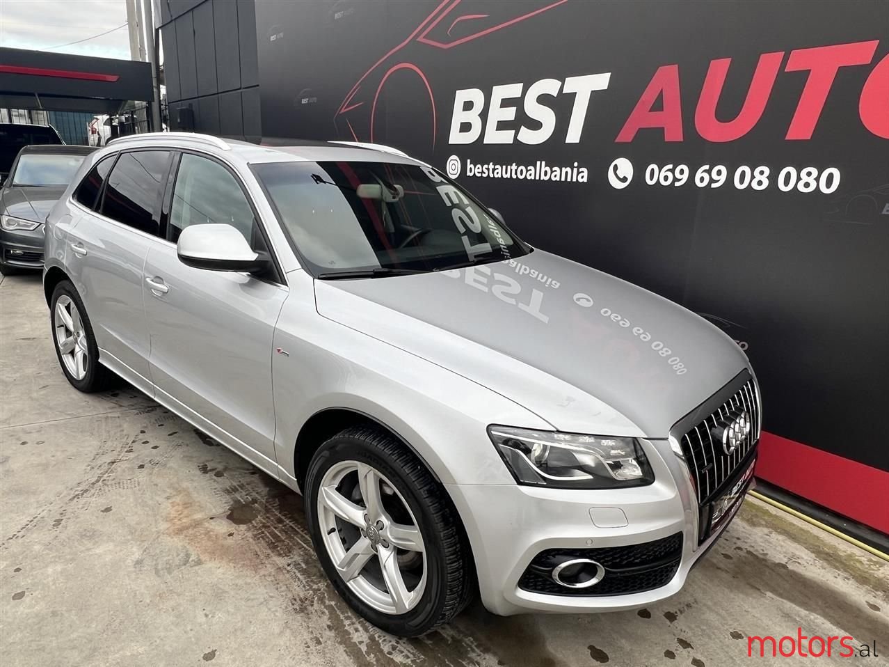 2010' Audi Q5 photo #6