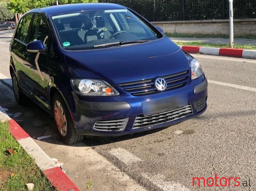 2005' Volkswagen Golf Plus photo #4