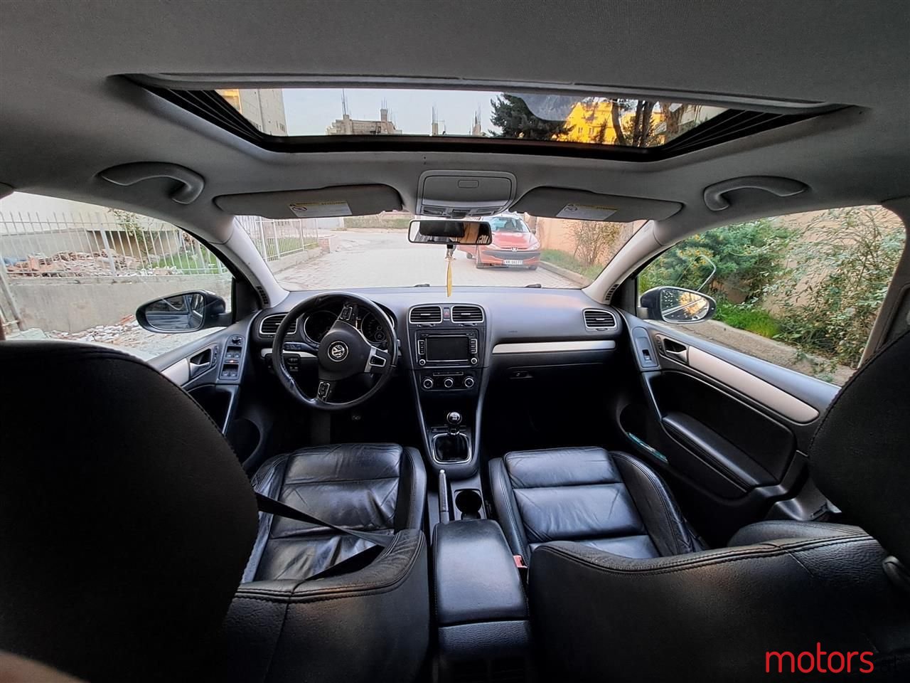 2008' Volkswagen Golf photo #2