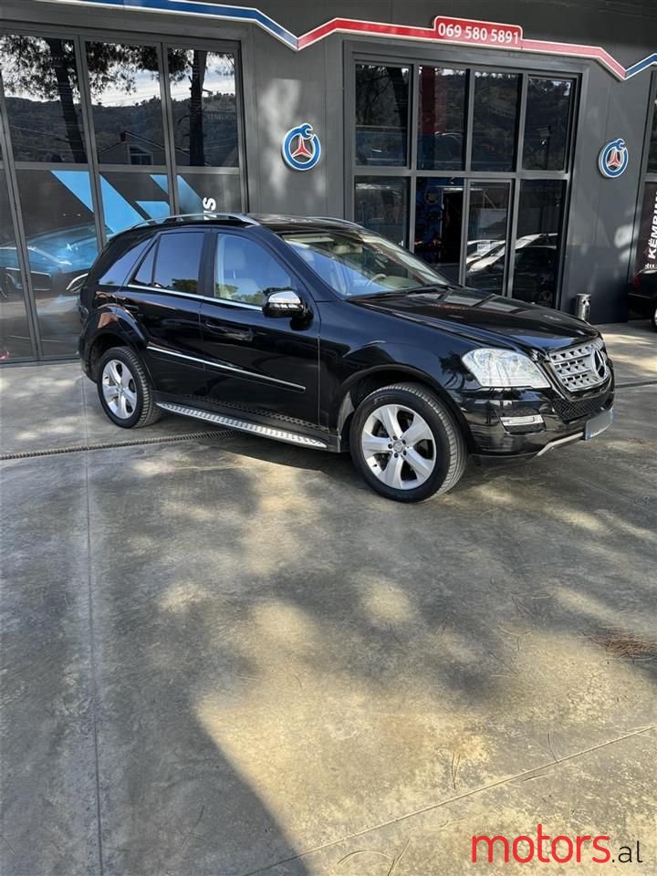 2010' Mercedes-Benz ML 320 photo #5