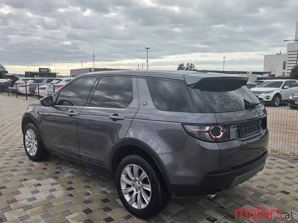 2016' Land Rover Discovery Sport photo #4