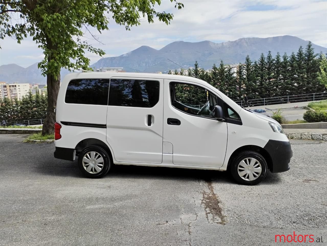 2010' Nissan NV200 photo #5