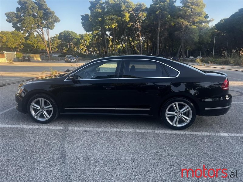 2013' Volkswagen Passat photo #4