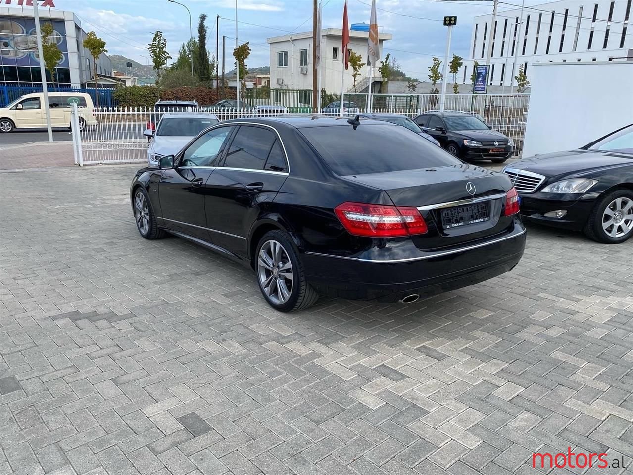 2010' Mercedes-Benz E 350 photo #4