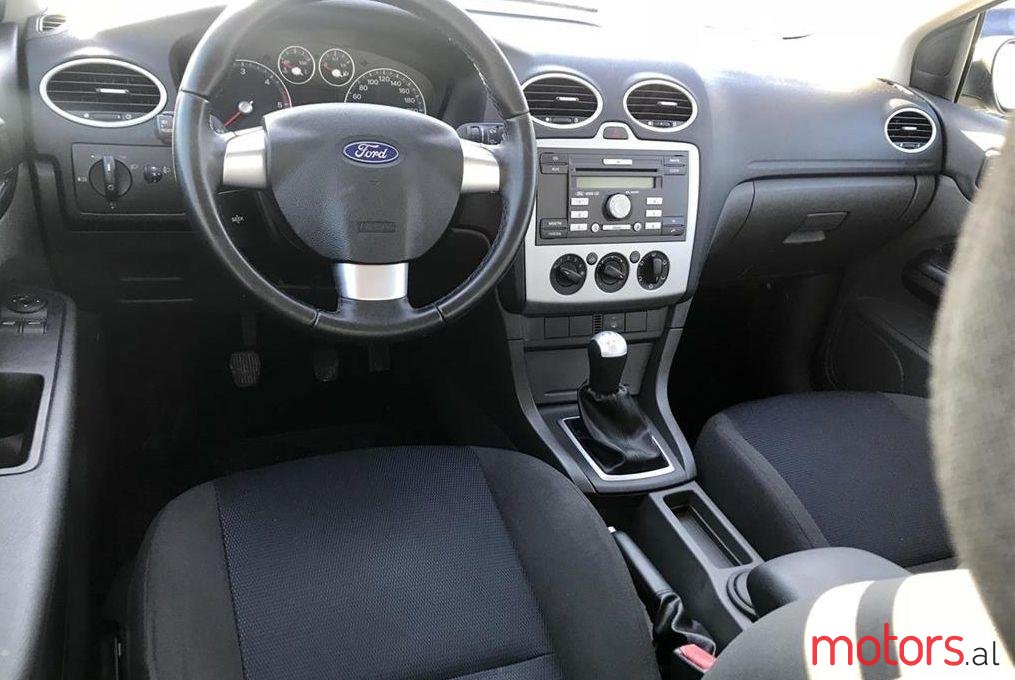 2007' Ford Focus photo #2