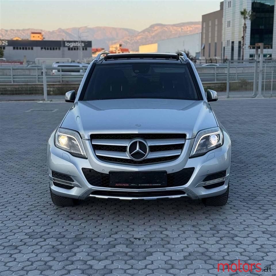 2013' Mercedes-Benz GLK 220 photo #2