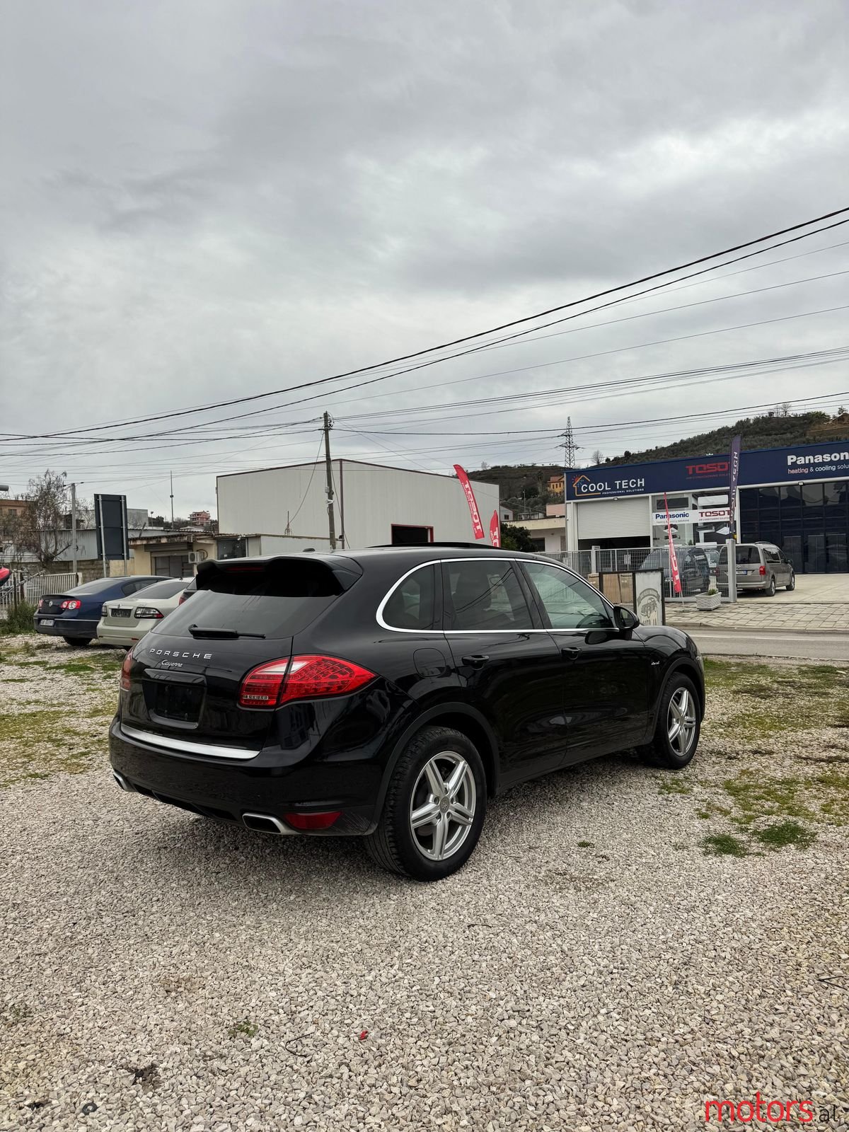 2013' Porsche Cayenne photo #1