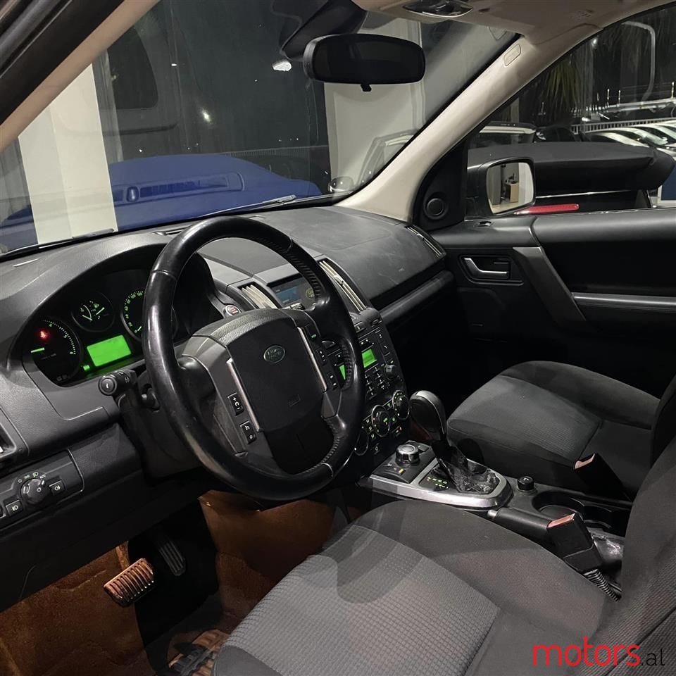 2010' Land Rover Freelander photo #2