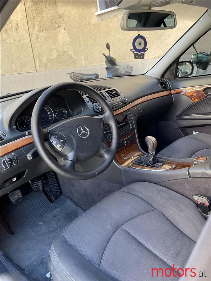 2004' Mercedes-Benz 270 photo #4