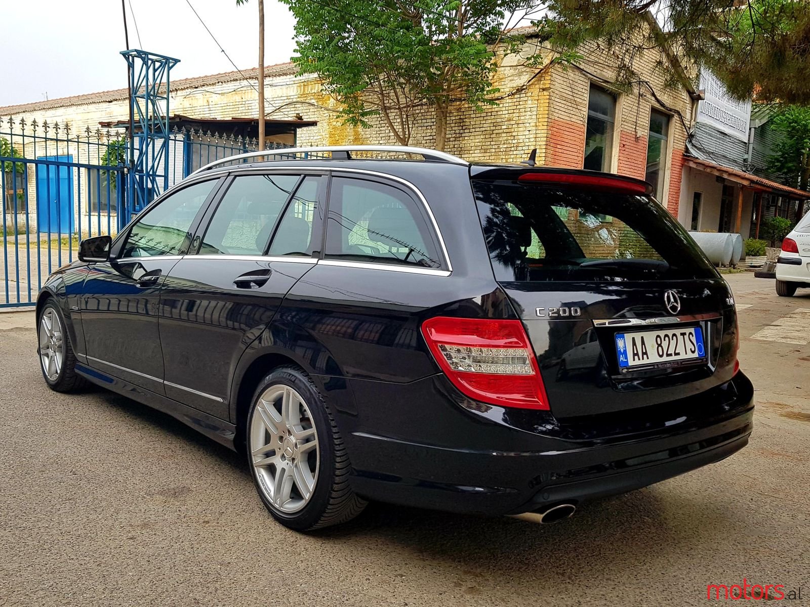 2009' Mercedes-Benz C-Class photo #2