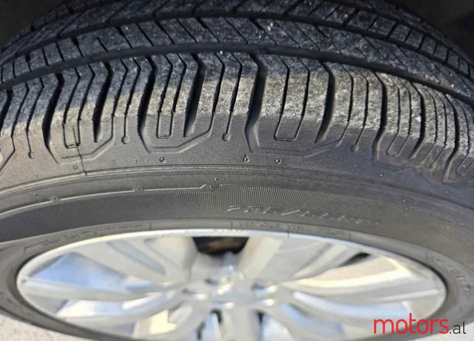 2015' Land Rover Discovery Sport photo #6