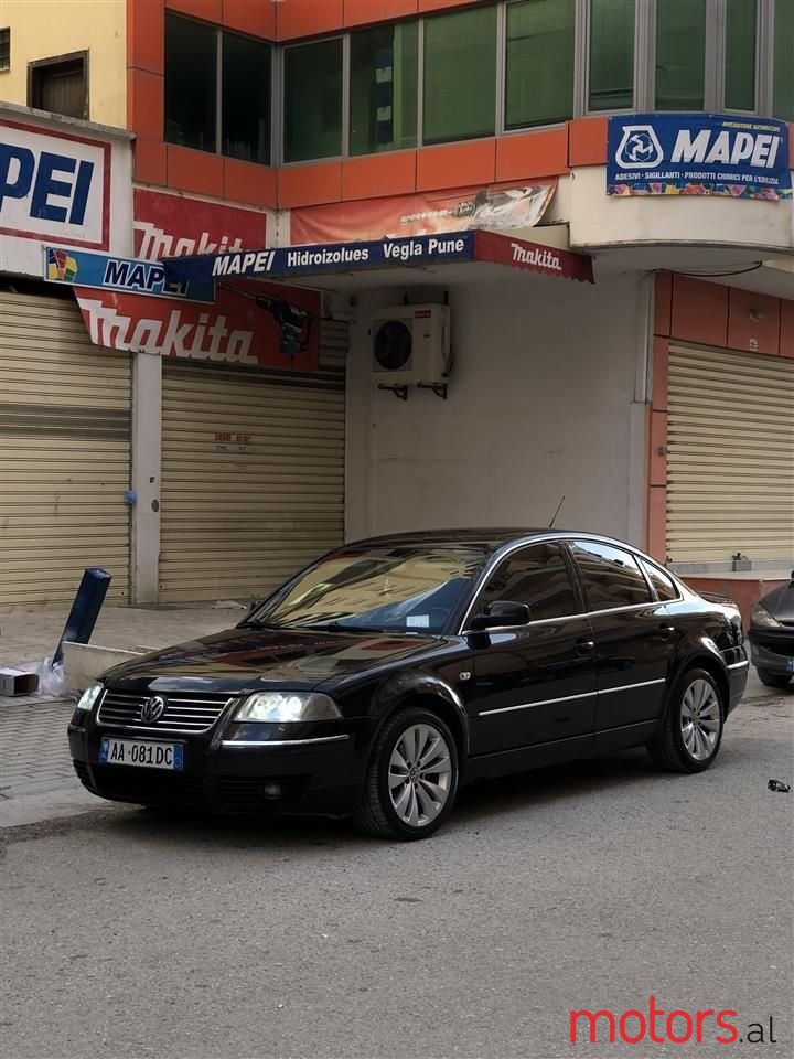 2003' Volkswagen Passat photo #1