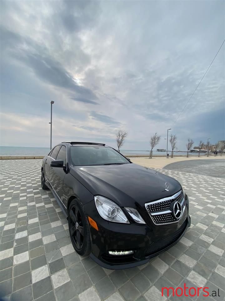 2011' Mercedes-Benz E 350 photo #1