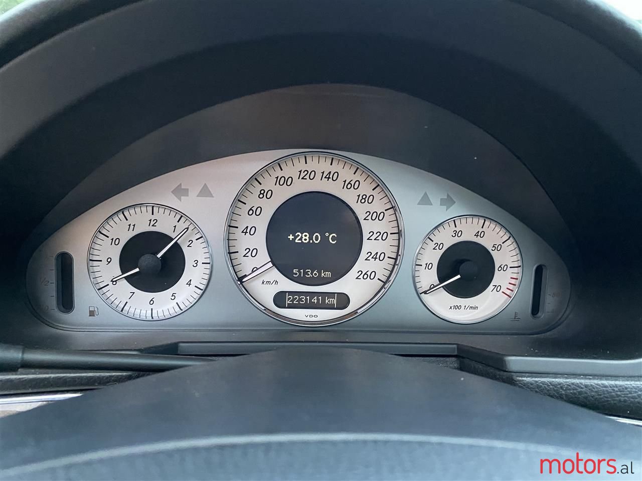 2009' Mercedes-Benz E 200 photo #4