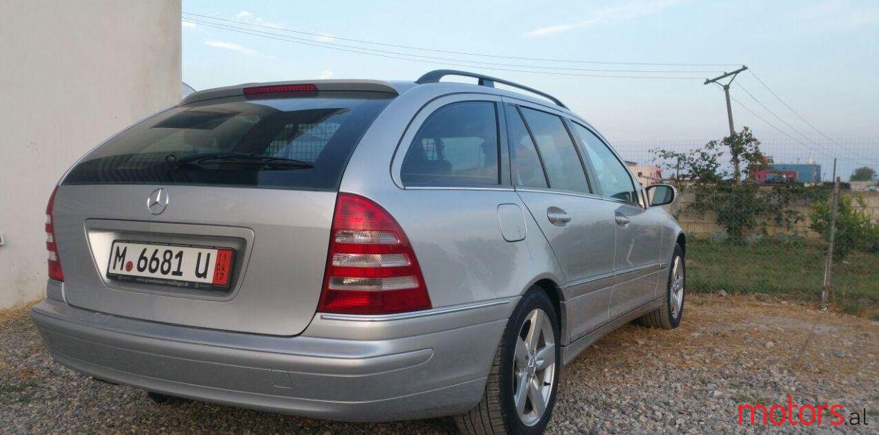 2005' Mercedes-Benz C-Class photo #2