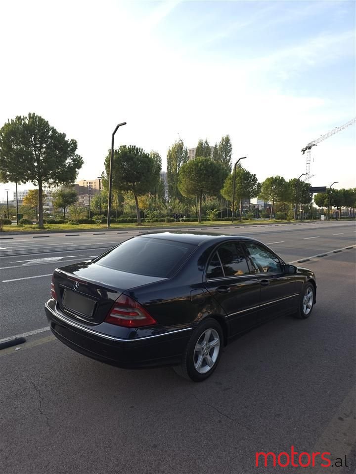 2005' Mercedes-Benz 220 photo #5