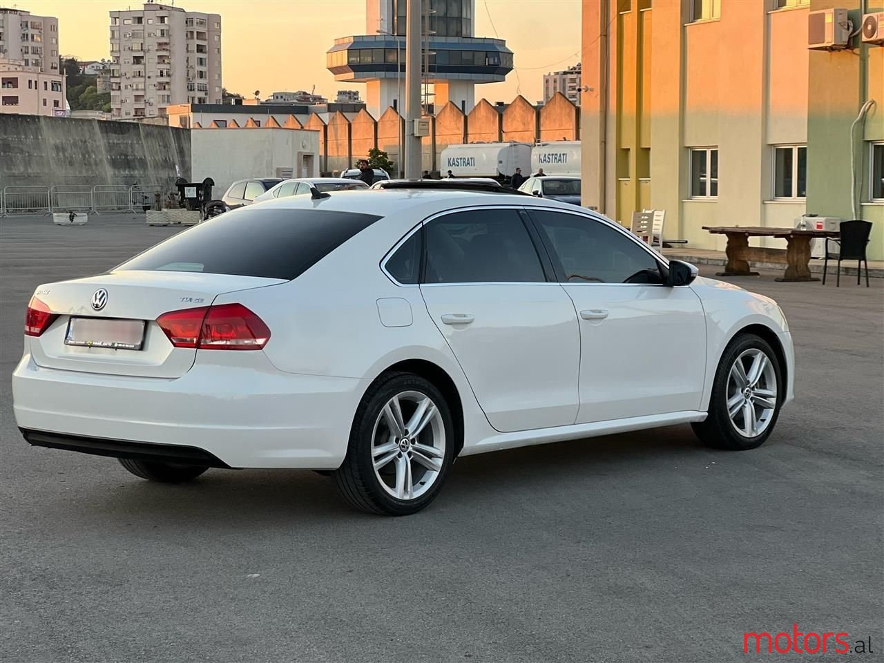 2014' Volkswagen Passat photo #5