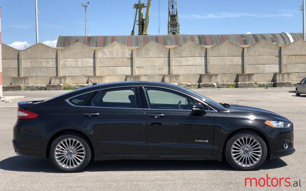 2014' Ford Mondeo photo #2