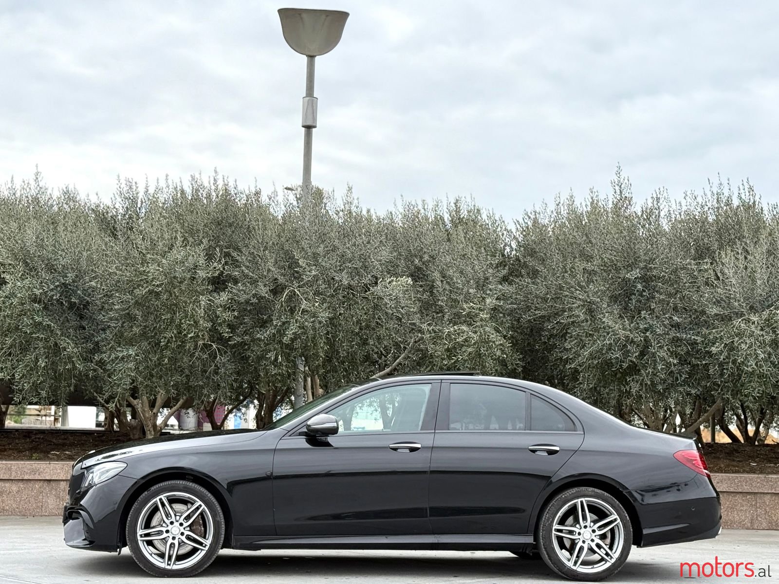 2017' Mercedes-Benz E 350 photo #4