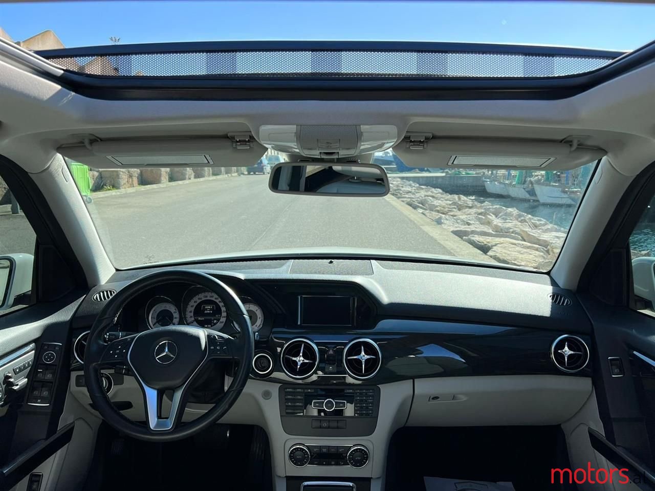 2013' Mercedes-Benz GLK 250 photo #5