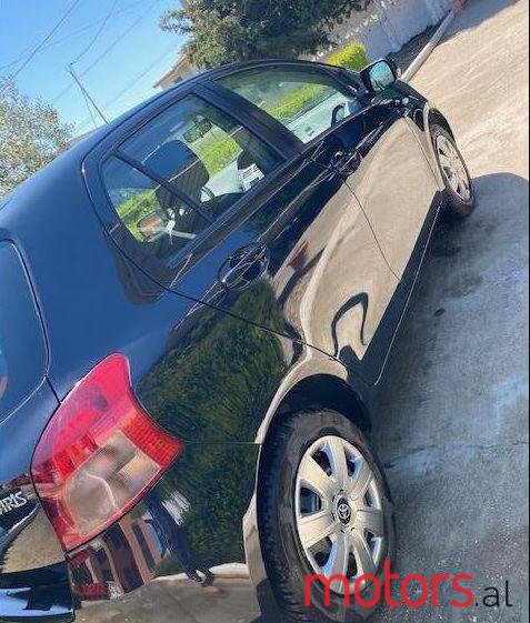 2007' Toyota Yaris photo #1